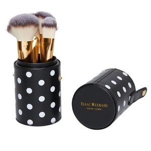 Isaac Mizrahi Makeup - NWOT. Isaac Mizrahi Brush Set. Isaac Mizrahi Makeup - NWOT. Isaac Mizrahi Brush Set.